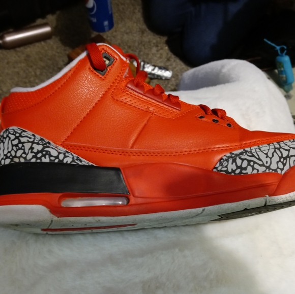 Pair of DJ Khaled Retro3 Jordan's - Picture 2 of 9